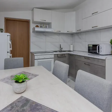 With Parking Space - Lozice, - 23549 公寓 *